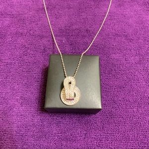 Very pretty necklace 💕